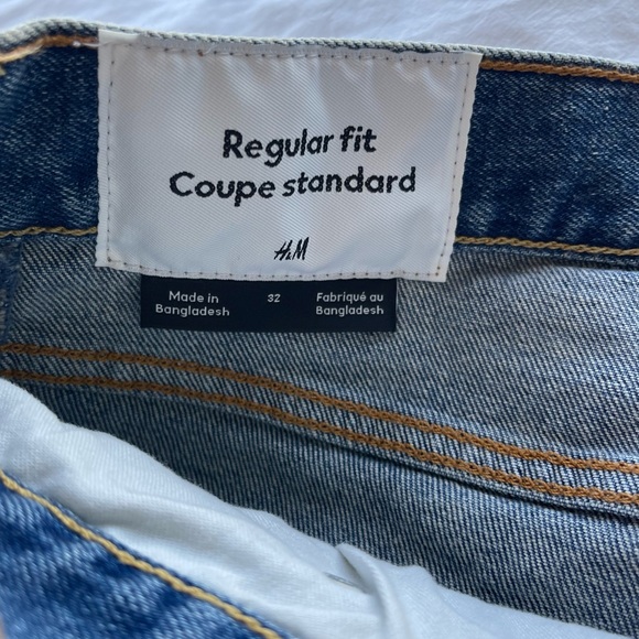 Distressed Jean short - Picture 4 of 4